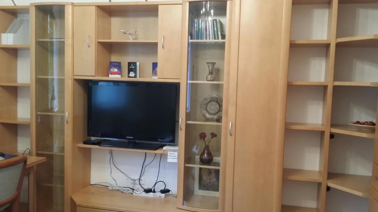 Asparuh Apartment *